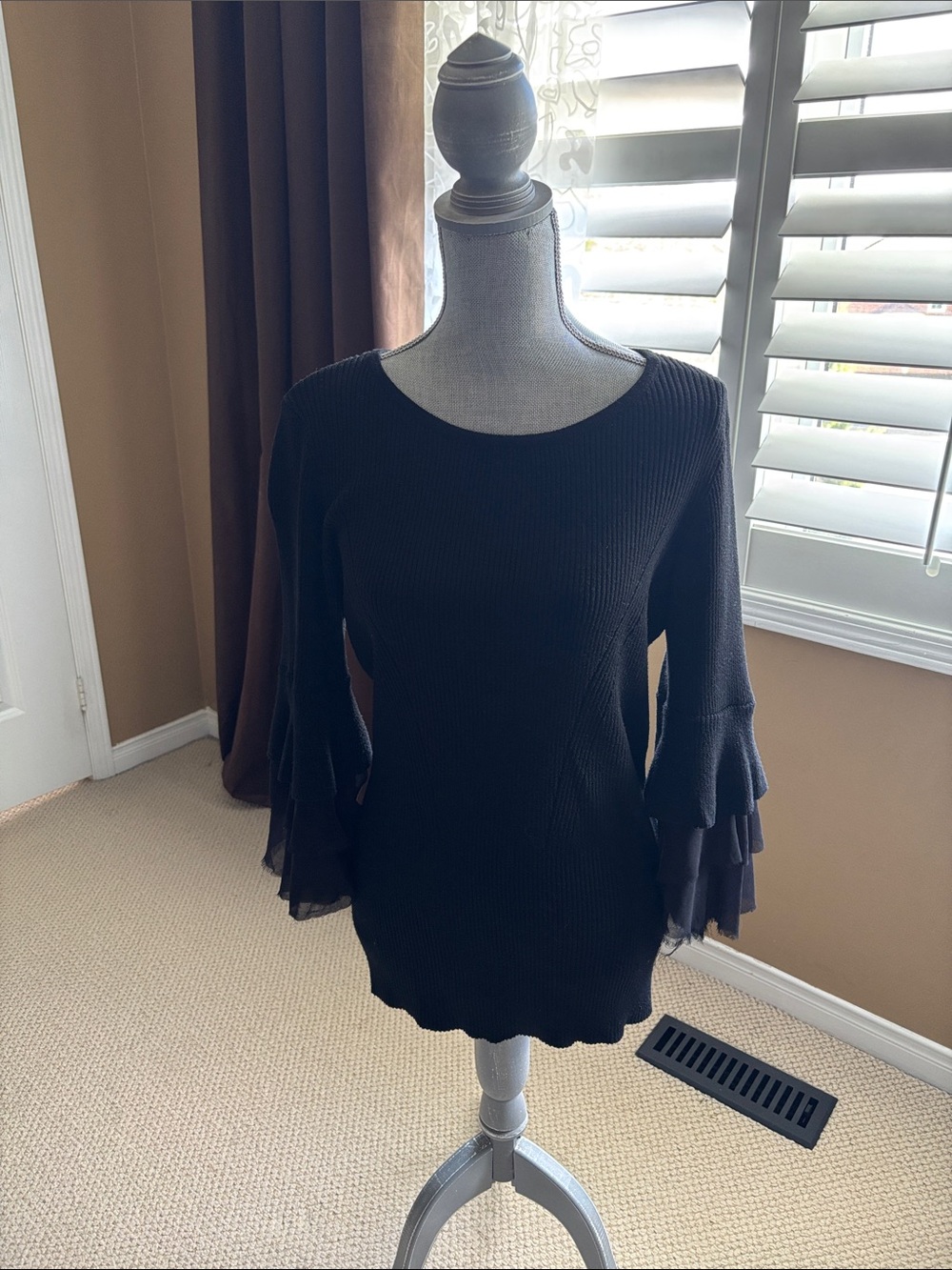 Design History Black Ruffle-Sleeve Knit Top